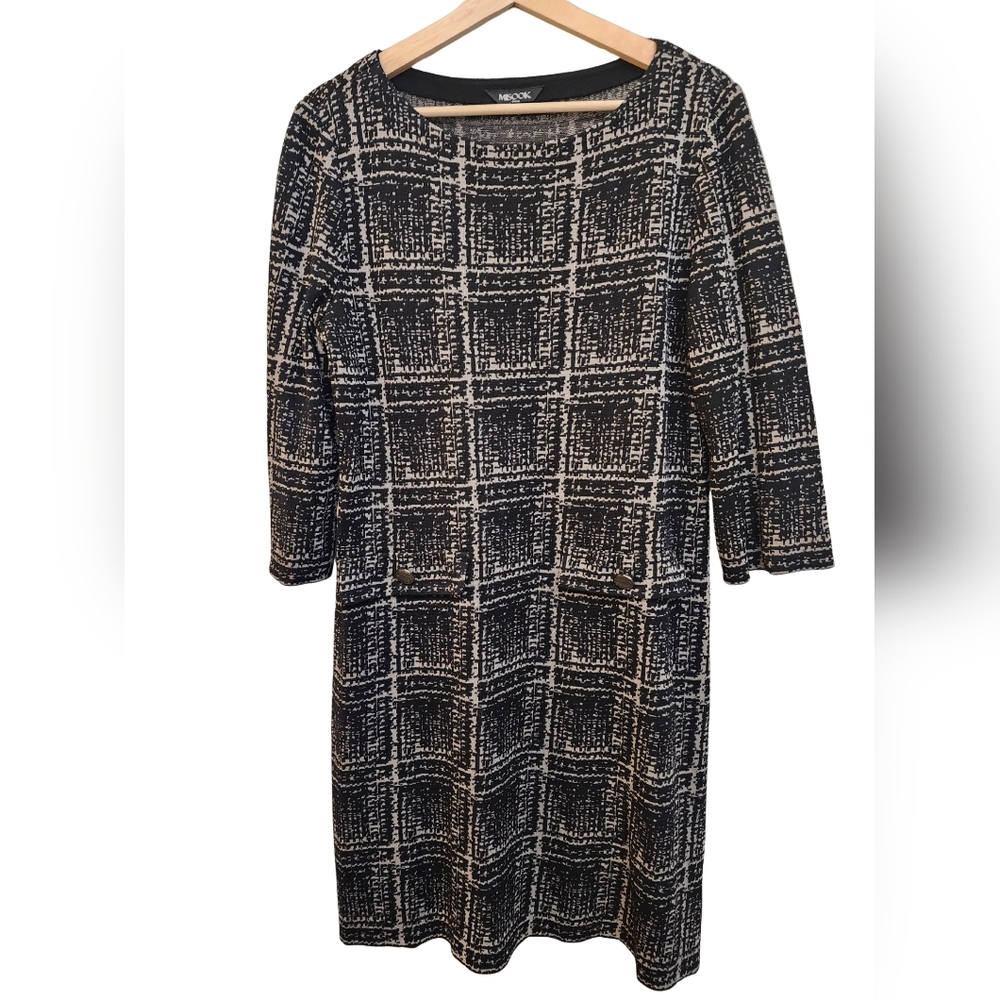 Misook Black and White Patterned Knit Shift Dress Medium. Very Flattering